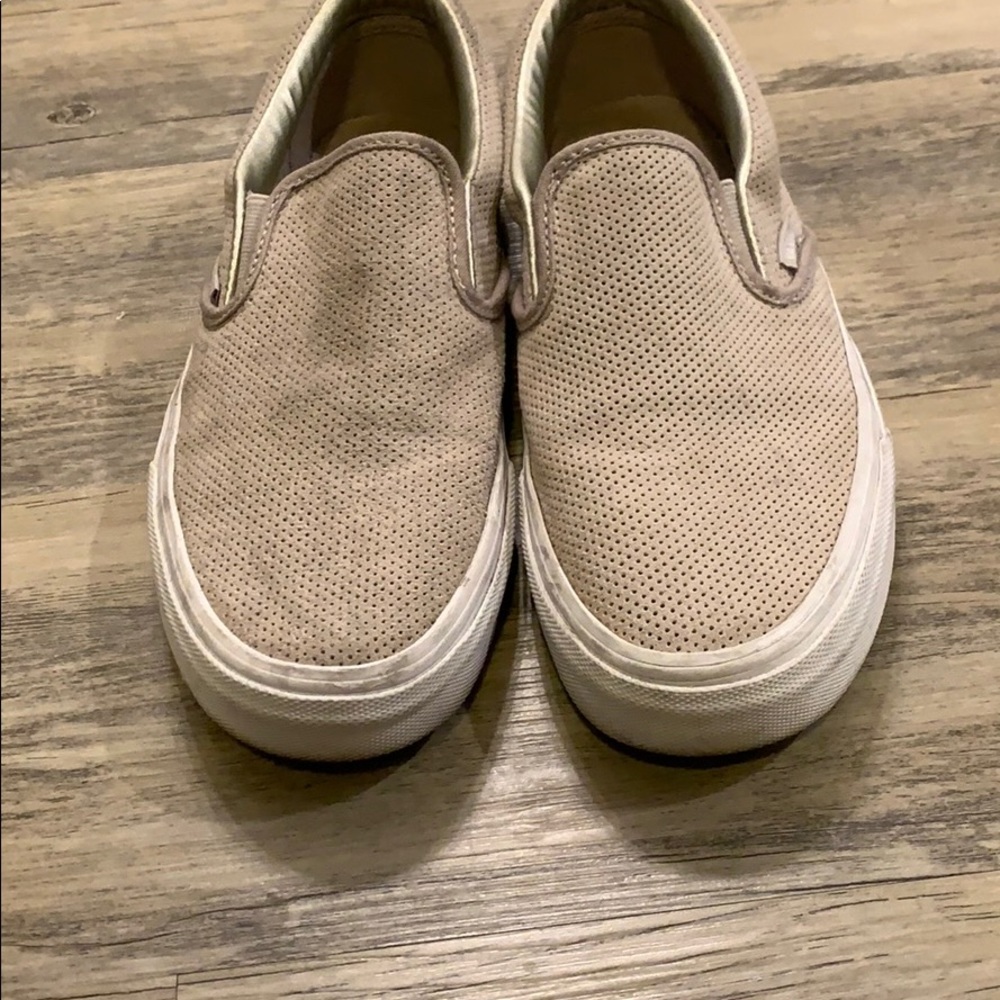 Vans - Picture 2 of 4
